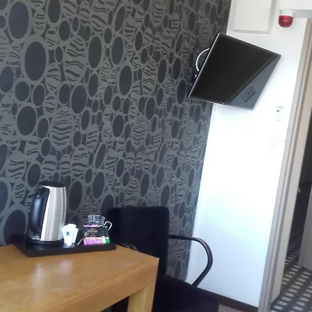 Otel The Originals City, Le Concorde Panoramique,