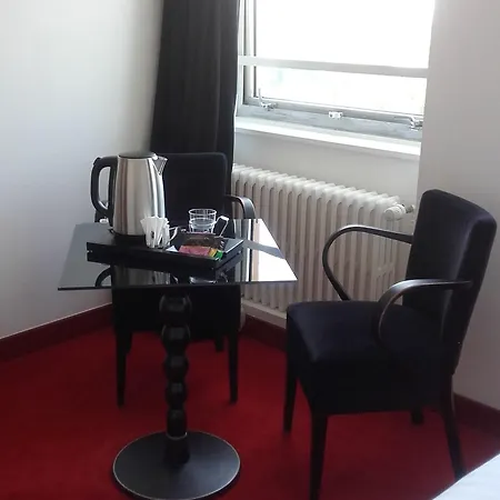 Hotel The Originals City, Le Concorde Panoramique,