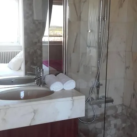מלון The Originals City, Le Concorde Panoramique, 3*
